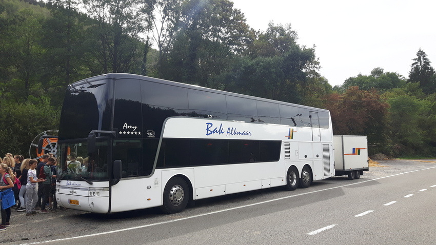 touringcar huren met bagageaanhanger, ideaal voor schoolreisje